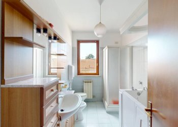 Foto 14 - Three-room apartment Piazza della Repubblica, Malnate - photo 14