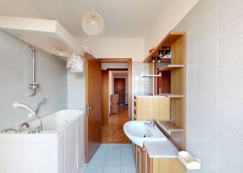 Foto 15 - Three-room apartment Piazza della Repubblica, Malnate - photo 15