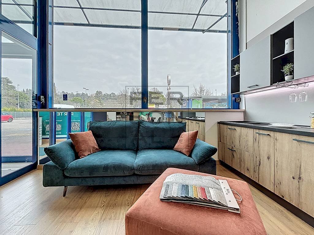 Foto 1 - Commercial Activity Via Preare
 
42, Verona - photo 1