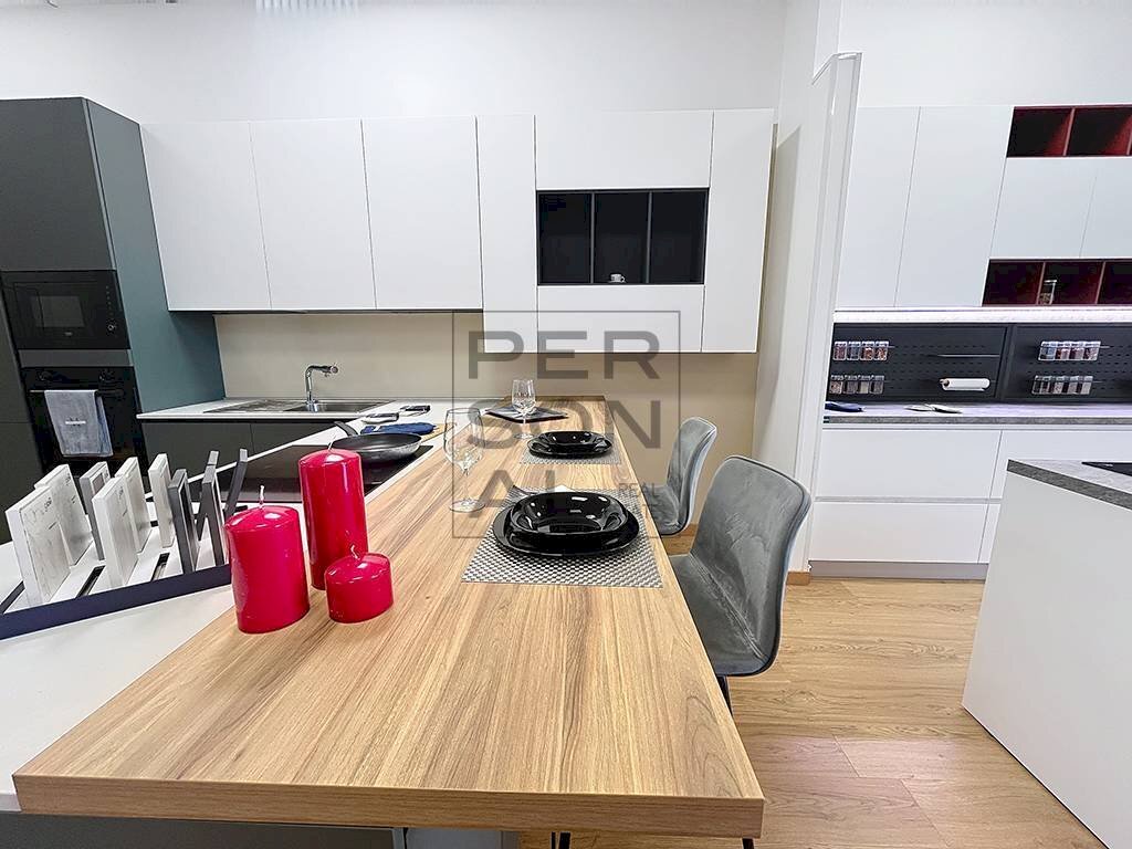 Foto 2 - Commercial Activity Via Preare
 
42, Verona - photo 2