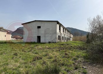 Foto 2 - Rustico Via Borgo Murata
 
390, Arce - foto 2