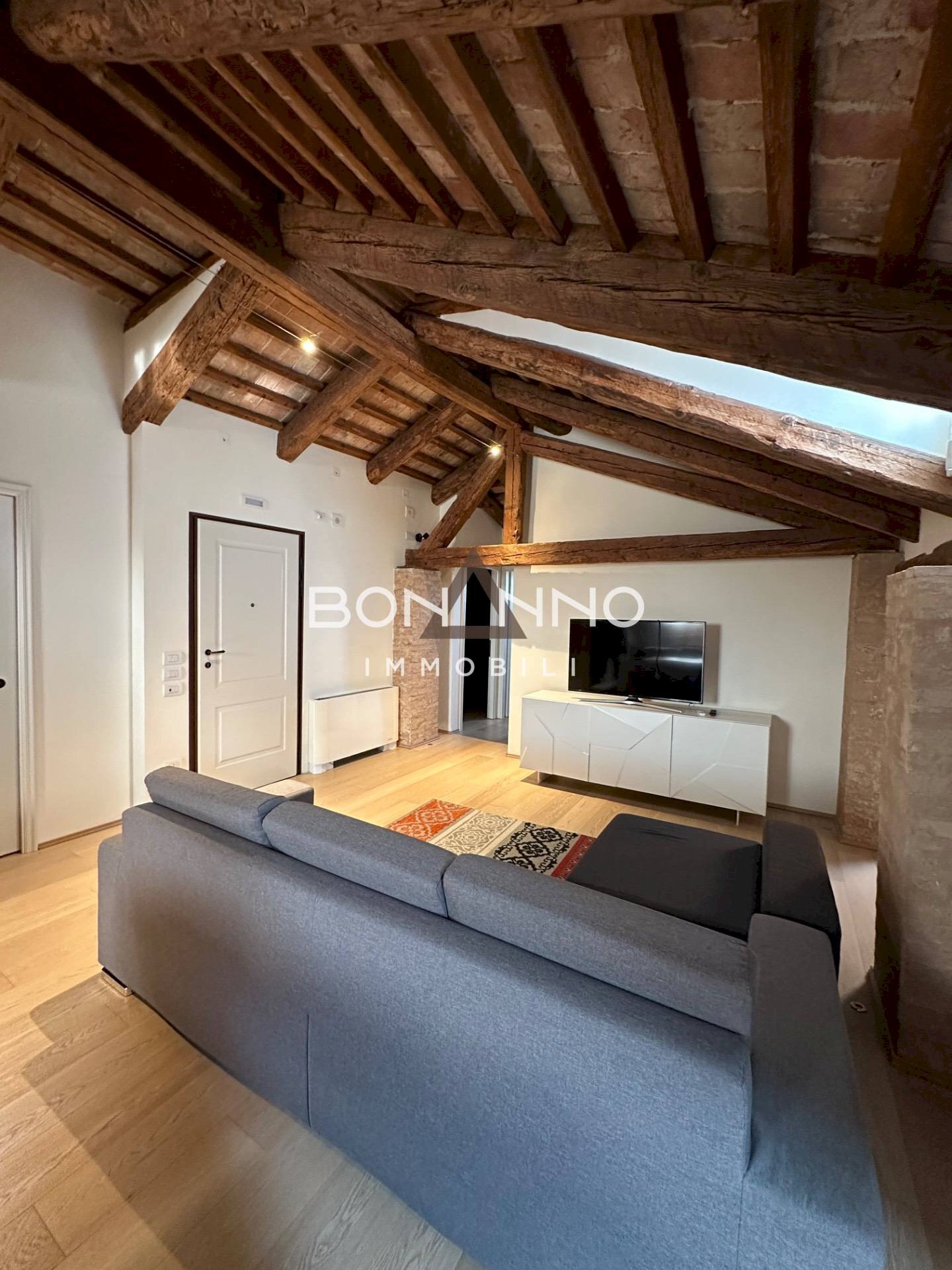 Foto 1 - Trilocale PIAZZA DALL'ARMI
 
1, Montebelluna - foto 1