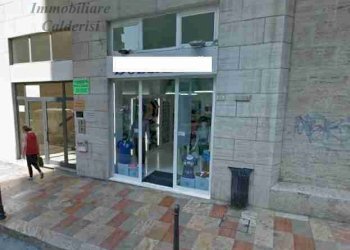 Foto 1 - Locale Commerciale Viale De Gasperi, San Benedetto del Tronto - foto 1