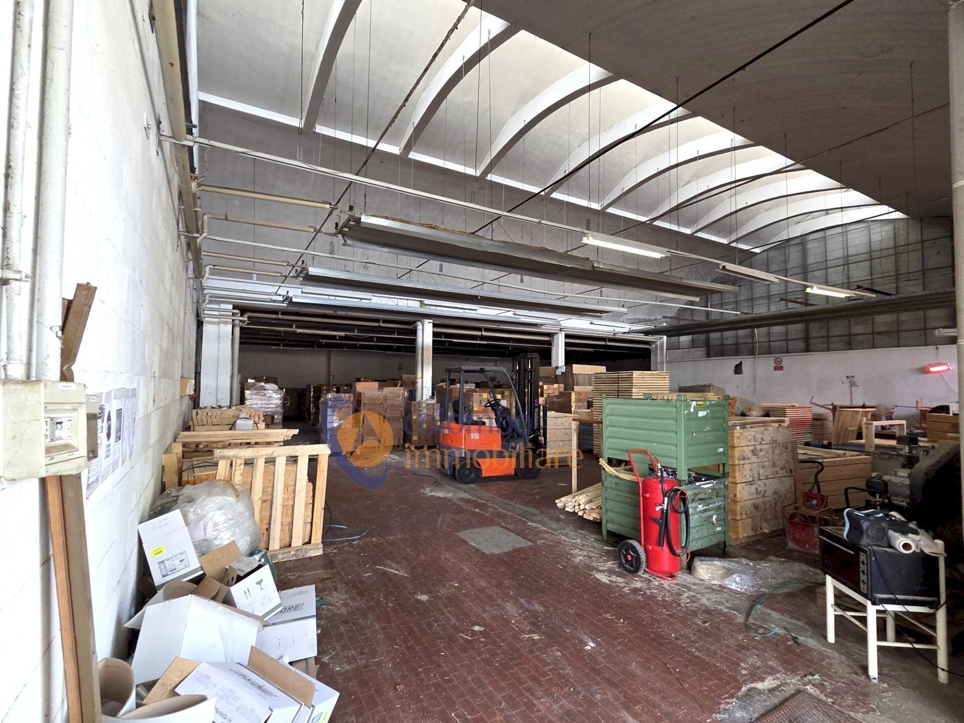 Foto 1 - Shed via XXIV Maggio
 
33, Busto Arsizio - photo 1