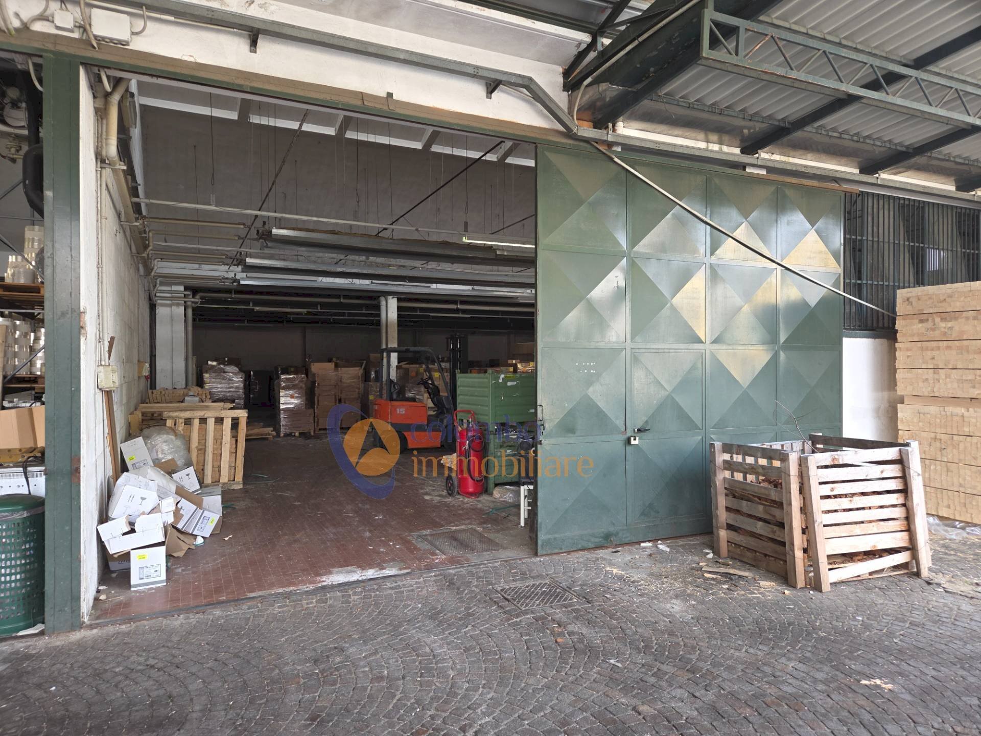 Foto 3 - Shed via XXIV Maggio
 
33, Busto Arsizio - photo 2