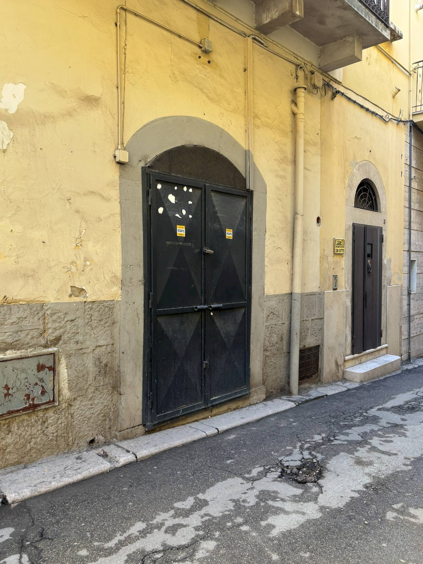 Foto 2 - Locale Commerciale via Fratelli Bandiera
6, Canosa di Puglia - foto 2