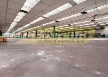 Foto 4 - Capannone Via Giuseppe Verdi
 
SN, Sirone - foto 4