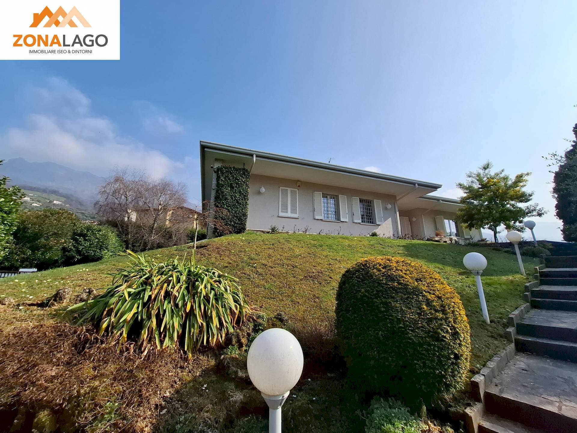 Foto 2 - Villa VIA PROVINCIALE
 
3, Sale Marasino - foto 2