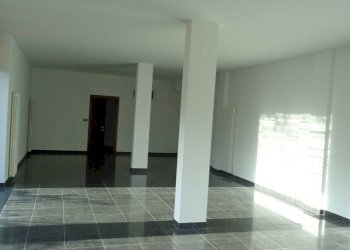 Foto 6 - Shop via Carducci
 
8 C, Longiano - photo 6