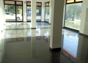 Foto 9 - Shop via Carducci
 
8 C, Longiano - photo 9