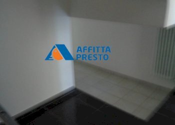 Foto 18 - Shop via Carducci
 
8 C, Longiano - photo 18