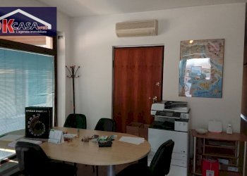 Foto 1 - Ufficio cavour
 
130, Zevio - foto 1