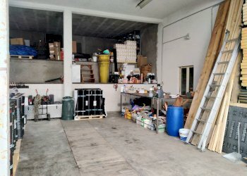 Foto 5 - Locale Commerciale uguaglianza
 
27, Vergiate - foto 5