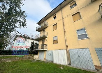 Foto 28 - Four-room apartment VIA CANALETTO
 
13, Cento - photo 28