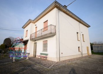 Foto 3 - Villa VIA PARATORE
 
4, Cento - photo 3
