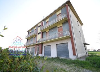 Foto 3 - Stabile - Palazzo VIA PARATORE
 
1/4, Cento - foto 3