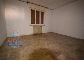 Foto 4 - Four-room apartment VIA PARATORE
 
1/4, Cento - photo 4