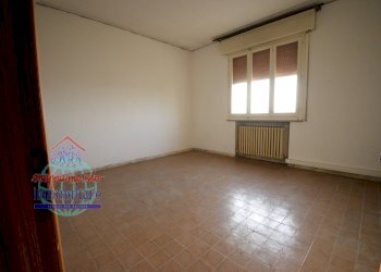 Foto 5 - Four-room apartment VIA PARATORE
 
1/4, Cento - photo 5