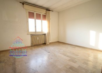 Foto 9 - Four-room apartment VIA PARATORE
 
1/4, Cento - photo 9