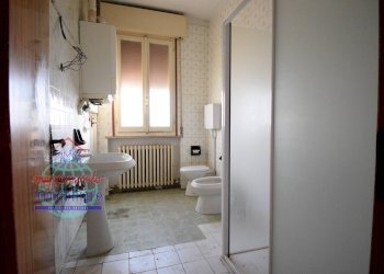 Foto 12 - Four-room apartment VIA PARATORE
 
1/4, Cento - photo 12