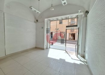 Foto 17 - Commercial Premises Corso Giuseppe Garibaldi
170, Benevento - photo 17