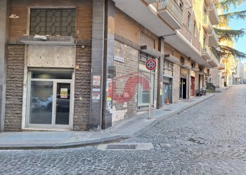 Foto 3 - Commercial Premises Corso Vittorio Emanuele, Benevento - photo 3