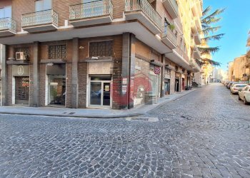 Foto 8 - Commercial Premises Corso Vittorio Emanuele, Benevento - photo 8