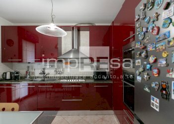 CUCINA ABITABILE CON TERRAZZO - Four-room apartment via Dei Tulipani, Venezia - photo 10