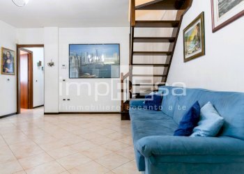 SOGGIONO PRANZO - Quadrilocale Via Delle Ortensie
 
4, Venezia - foto 6