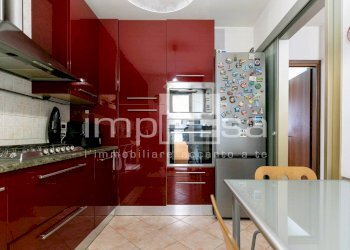 CUCINA ABITABILE CON TERRAZZO - Quadrilocale Via Delle Ortensie
 
4, Venezia - foto 15