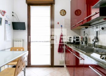 CUCINA ABITABILE CON TERRAZZO - Quadrilocale Via Delle Ortensie
 
4, Venezia - foto 16
