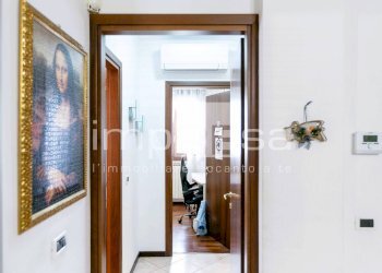 DISIMPEGNO - Quadrilocale Via Delle Ortensie
 
4, Venezia - foto 17