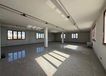 Foto 29 - Shed Via Val Tiberina
 
21, San Benedetto del Tronto - photo 29