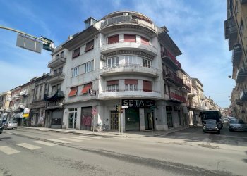 Foto 1 - Locale Commerciale Via Roma
 
3, San Benedetto del Tronto - foto 1