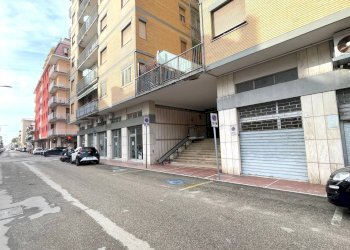 Foto 1 - Box Via Ugo Foscolo
 
42, Grottammare - foto 1