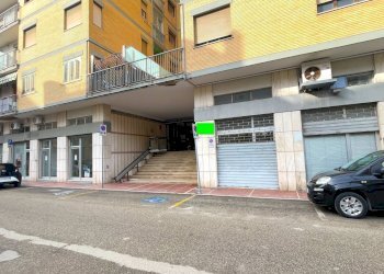 Foto 2 - Box Via Ugo Foscolo
 
42, Grottammare - foto 2