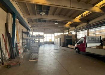 Foto 2 - Capannone Via Silvio Pellico
 
13, Rosate - foto 2