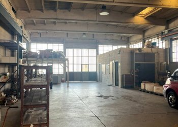 Foto 4 - Capannone Via Silvio Pellico
 
13, Rosate - foto 4