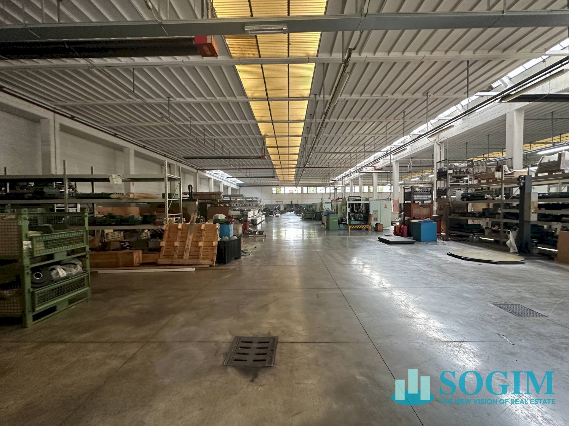 Foto 1 - Capannone Via Campestre
 
47, Bresso - foto 1