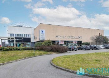 Foto 1 - Locale Commerciale via ugo la malfa
 
4, Cernusco sul Naviglio - foto 1