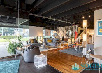 Foto 17 - Locale Commerciale via ugo la malfa
 
4, Cernusco sul Naviglio - foto 17