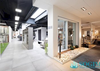 Foto 24 - Locale Commerciale via ugo la malfa
 
4, Cernusco sul Naviglio - foto 24