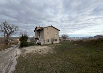 Foto 2 - Independent house Contrada San Venanzo, Monte San Martino - photo 2