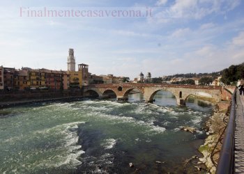 zona circostante - Two-room apartment Via Ponte Pietra
 
2, Verona - photo 23