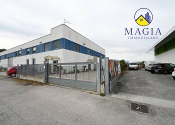 Foto 1 - Shed Spinetoli - photo 1