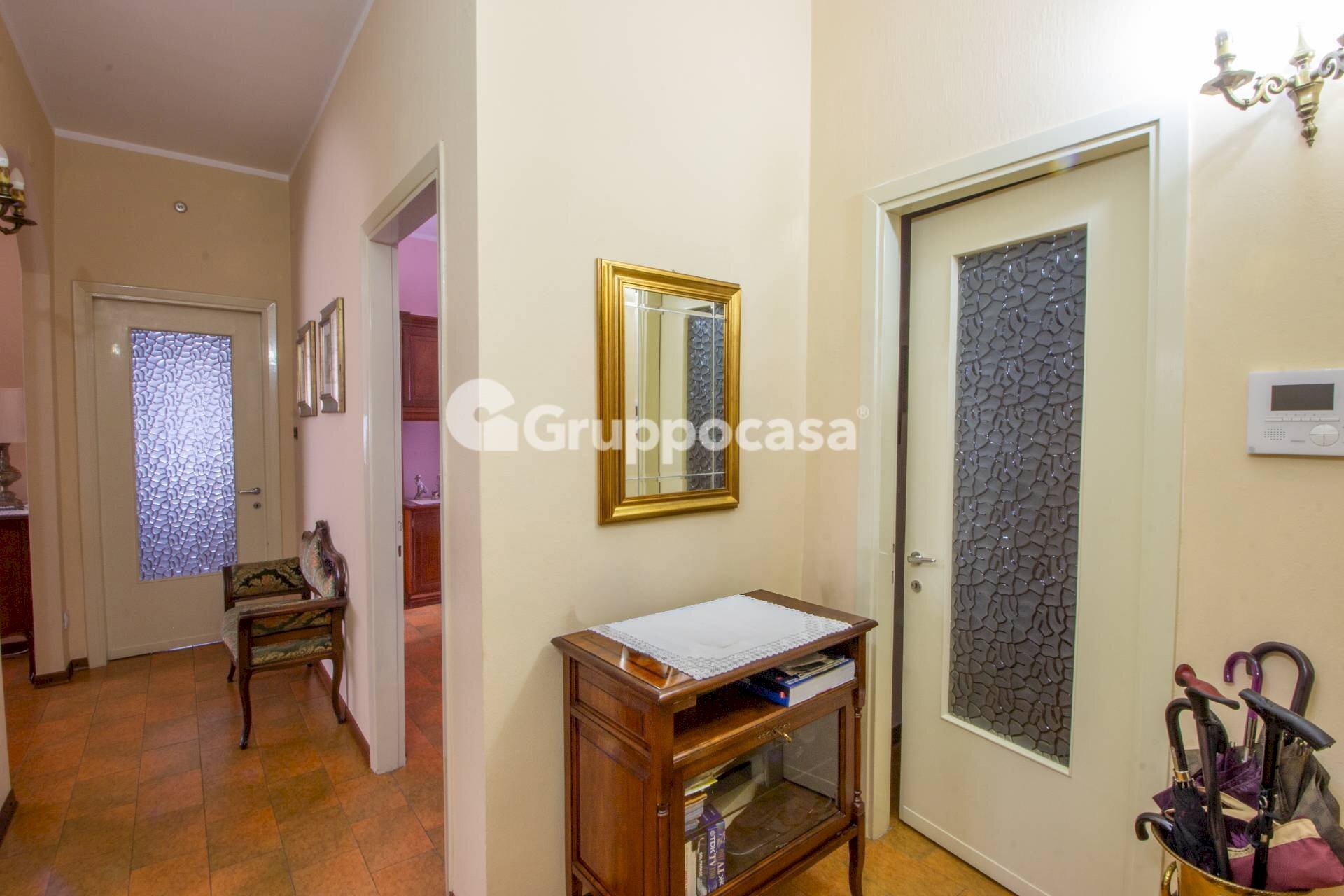 Foto 2 - Quadrilocale Via Conte Caccia Dominioni
 
33, Magenta - foto 2