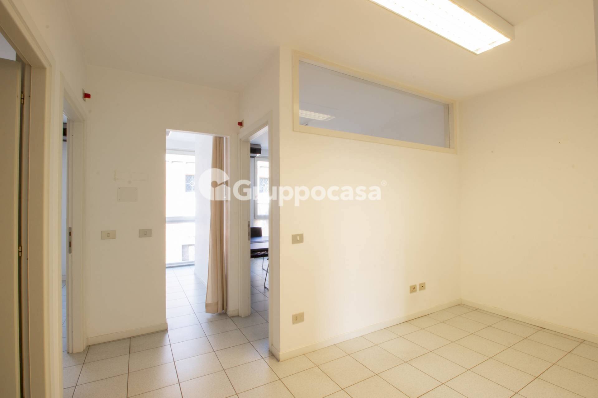 Foto 2 - Office Via Mazzini
 
34, Magenta - photo 2