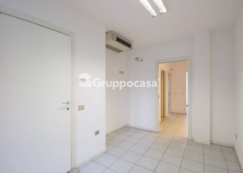 Foto 3 - Office Via Mazzini
 
34, Magenta - photo 3