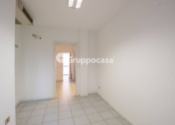 Foto 21 - Office Via Mazzini
 
34, Magenta - photo 21