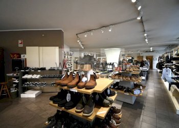 Foto 15 - Negozio Via Milano
 
25, Corsico - foto 15